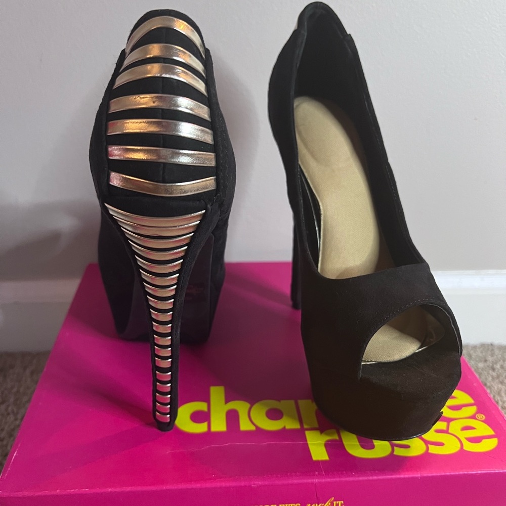 Black with gold striped heels size 8